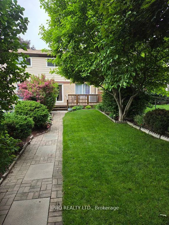 238, Royal Salisbury, Madoc, Brampton