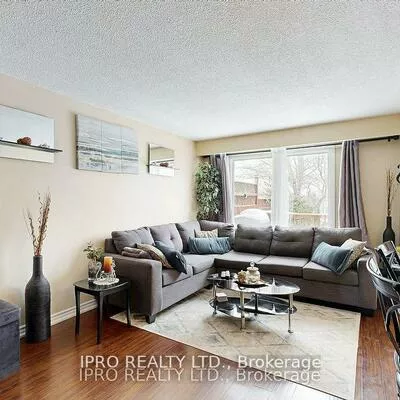 238, Royal Salisbury, Madoc, Brampton