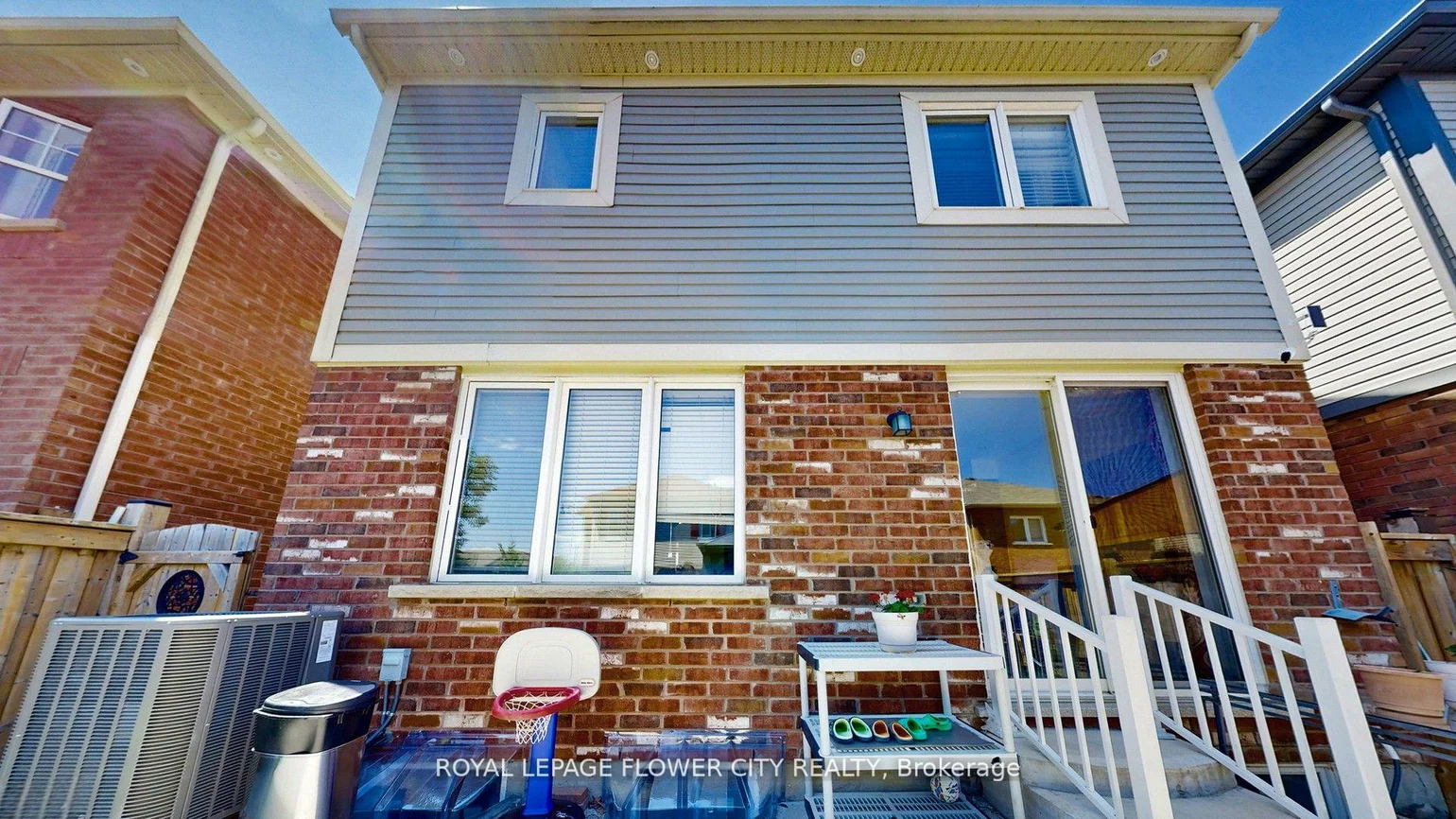 3, Fenchurch, Northwest Brampton, Brampton