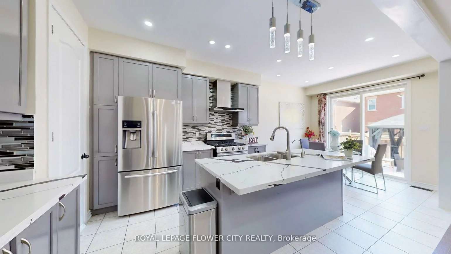 3, Fenchurch, Northwest Brampton, Brampton