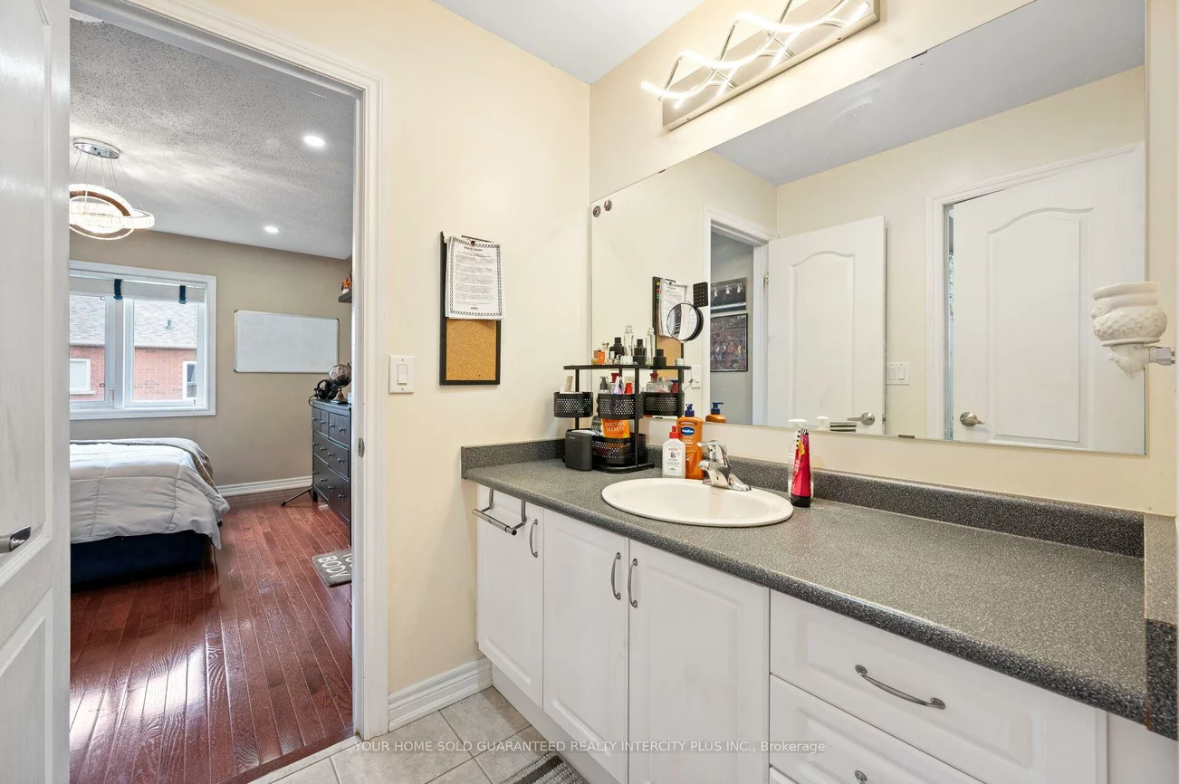 11, Darren, Vales of Castlemore North, Brampton