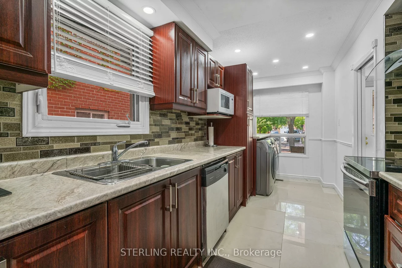 21, Foxacre, Madoc, Brampton