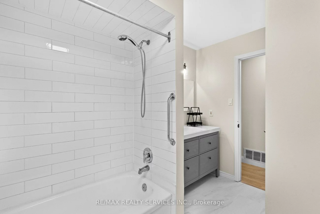 68, Montjoy, Central Park, Brampton