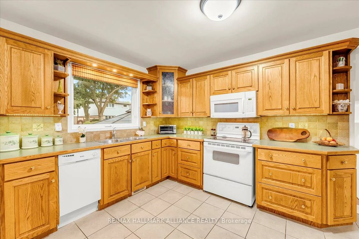 26, Lockton, Brampton East, Brampton