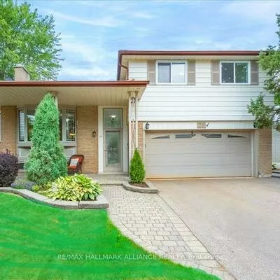 26, Lockton, Brampton East, Brampton