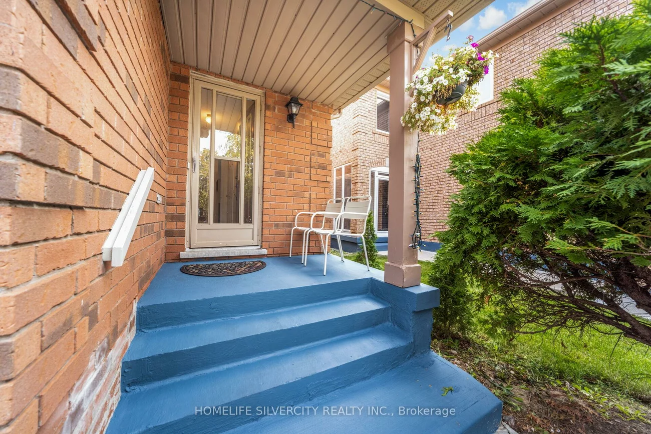 85, Dandelion, Sandringham-Wellington, Brampton