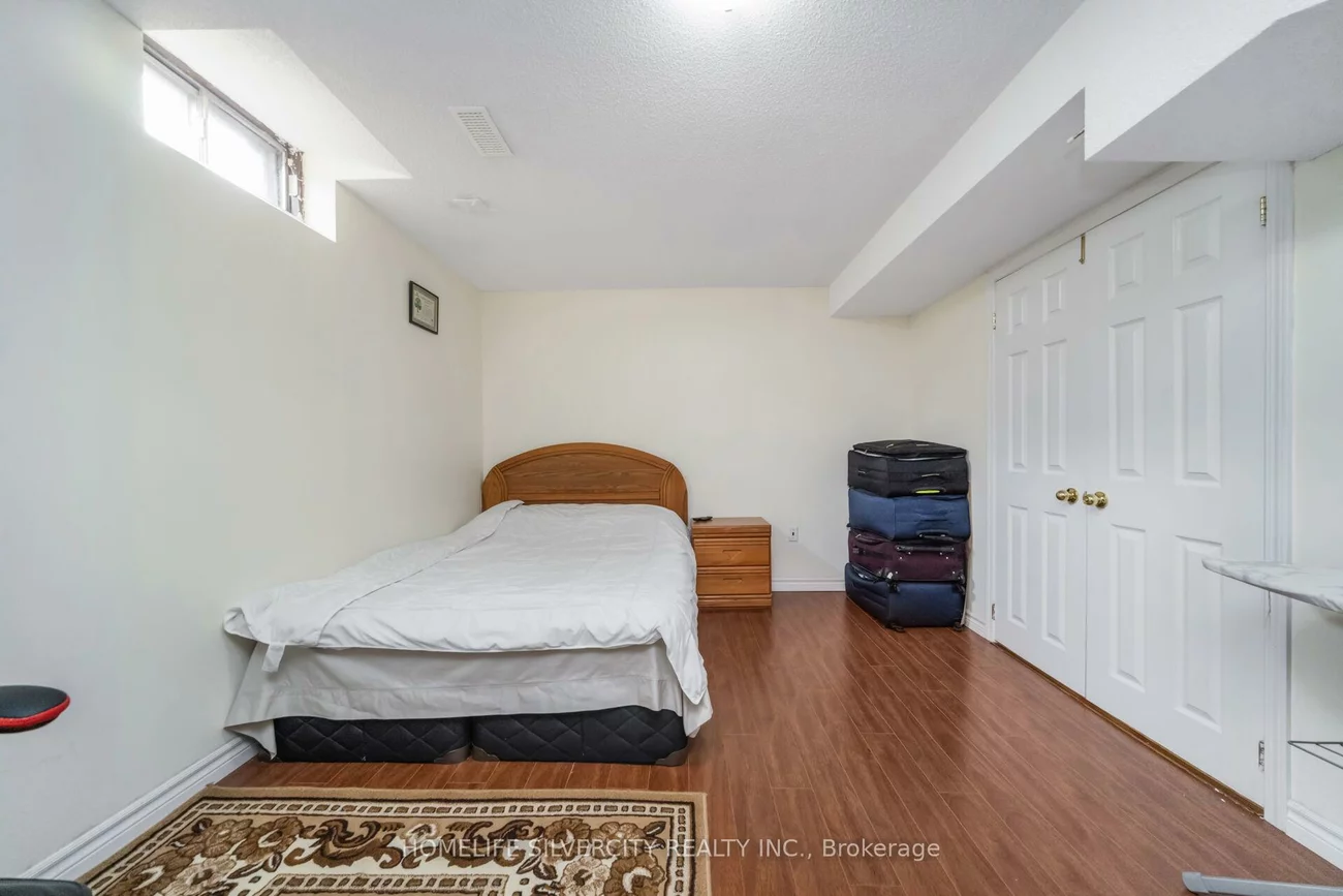 85, Dandelion, Sandringham-Wellington, Brampton
