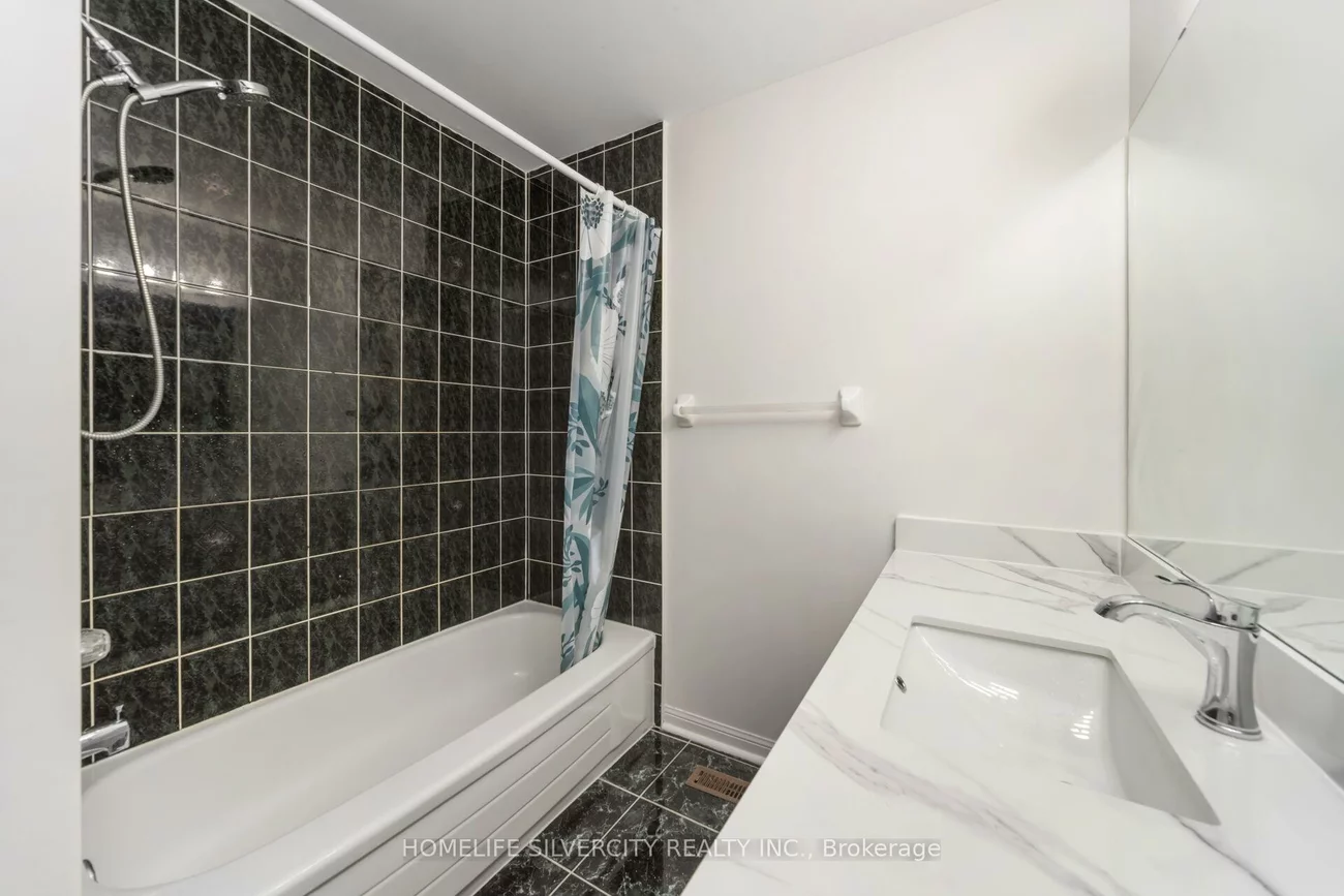 85, Dandelion, Sandringham-Wellington, Brampton