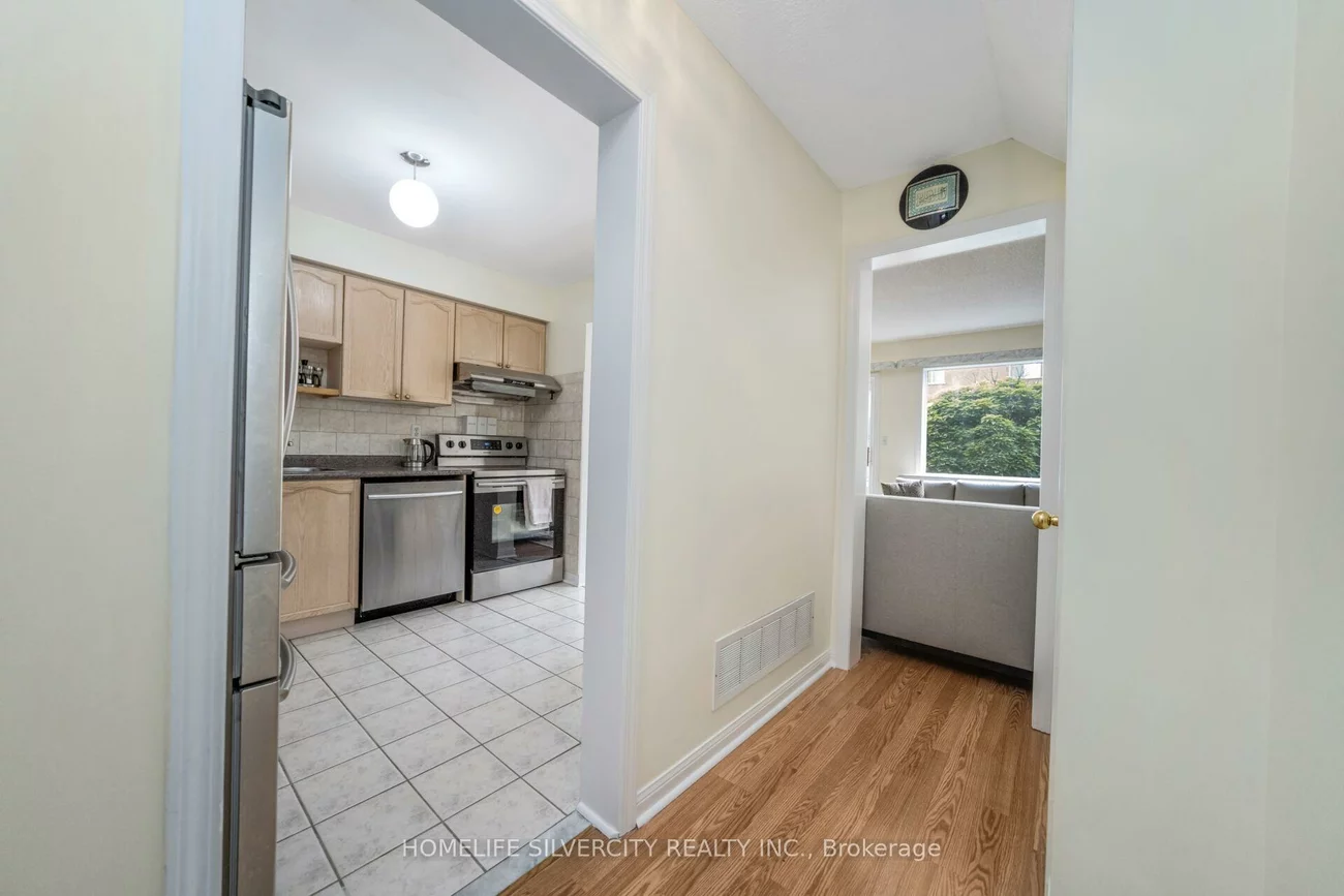85, Dandelion, Sandringham-Wellington, Brampton