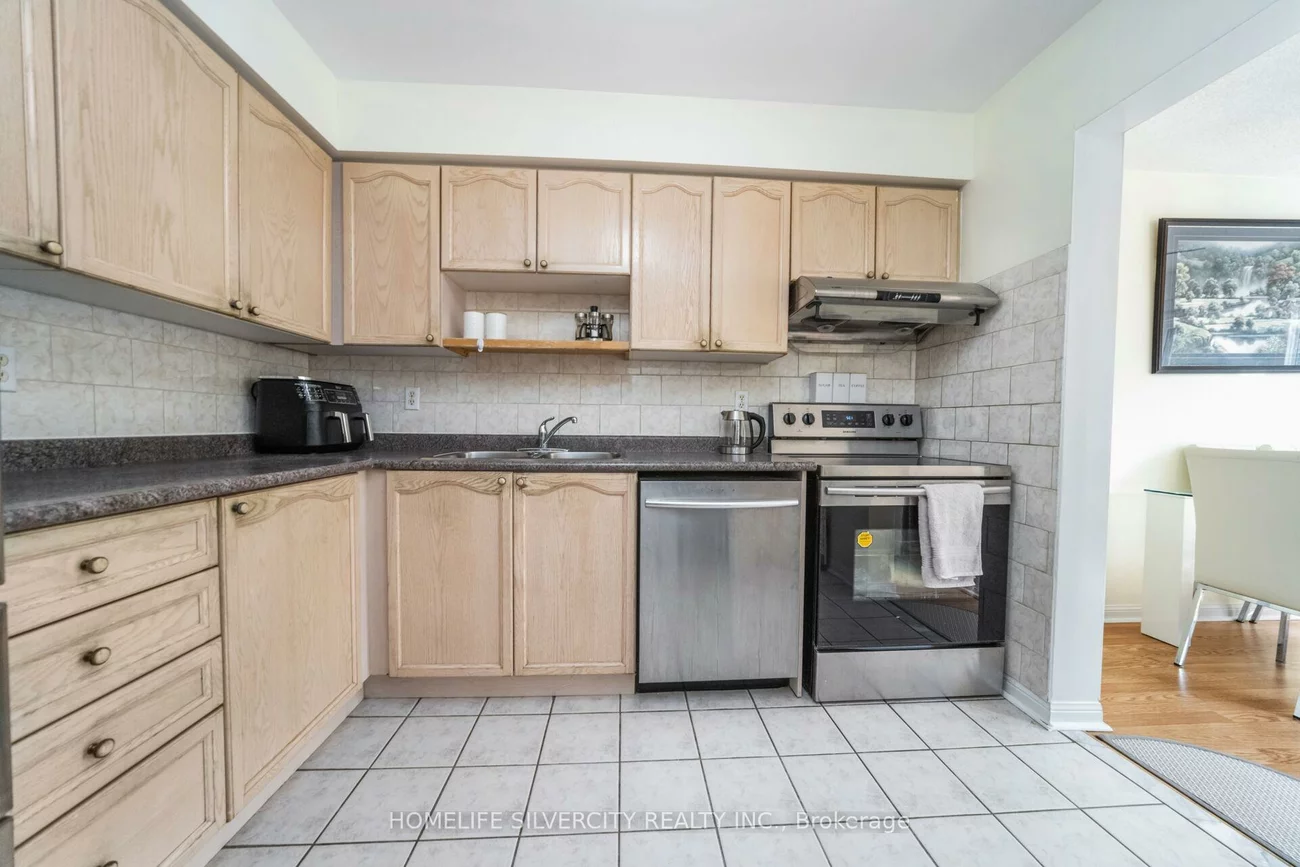 85, Dandelion, Sandringham-Wellington, Brampton