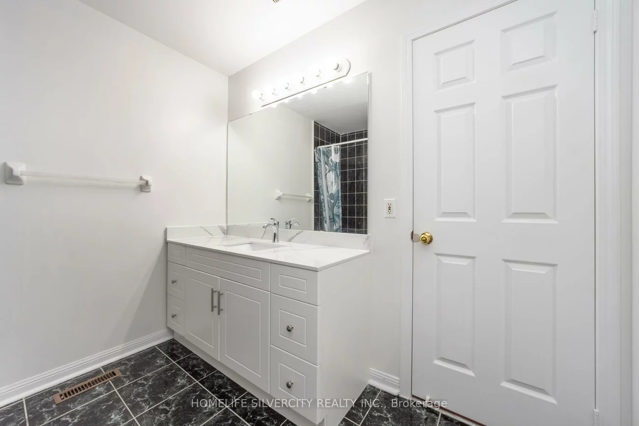 85, Dandelion, Sandringham-Wellington, Brampton