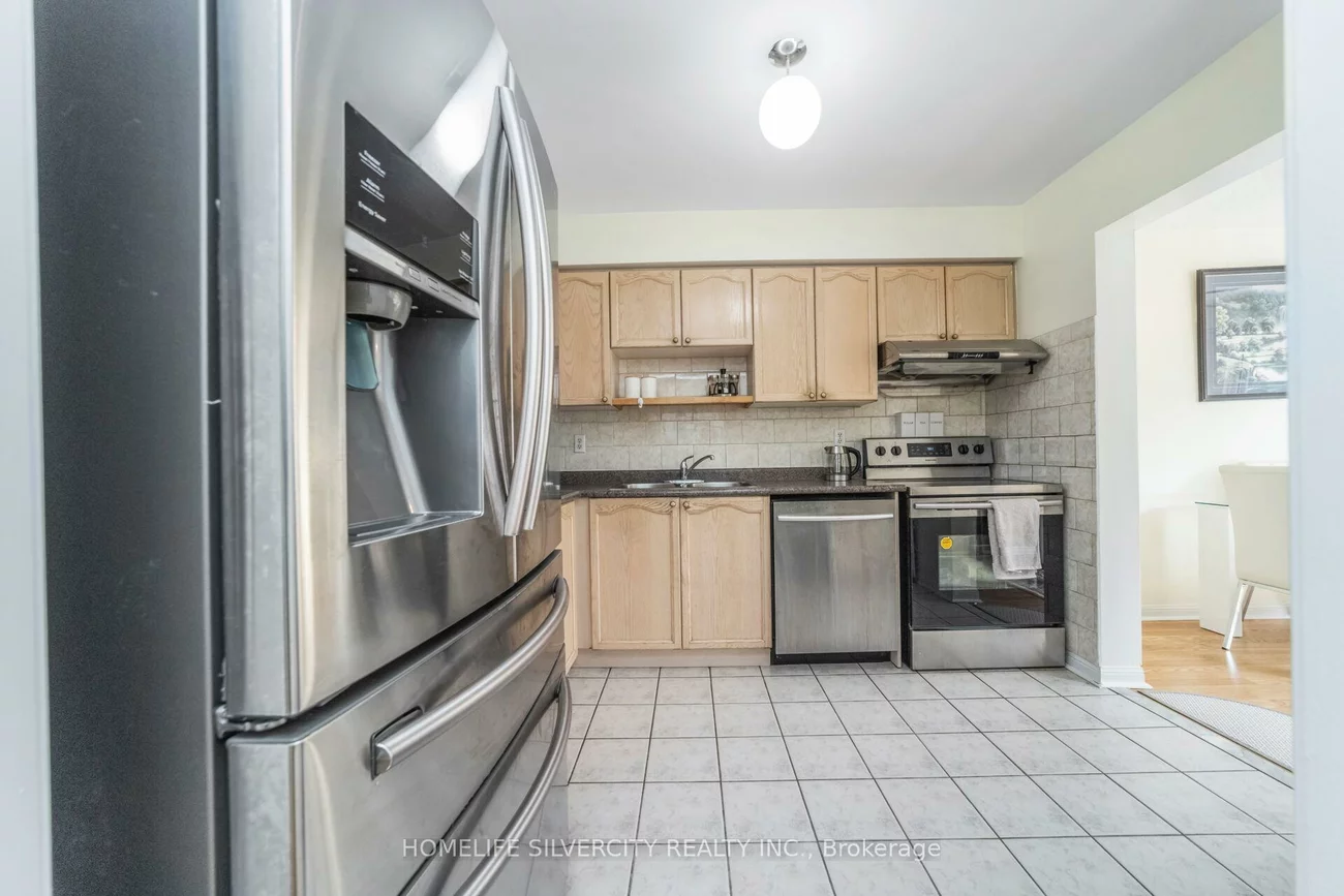 85, Dandelion, Sandringham-Wellington, Brampton
