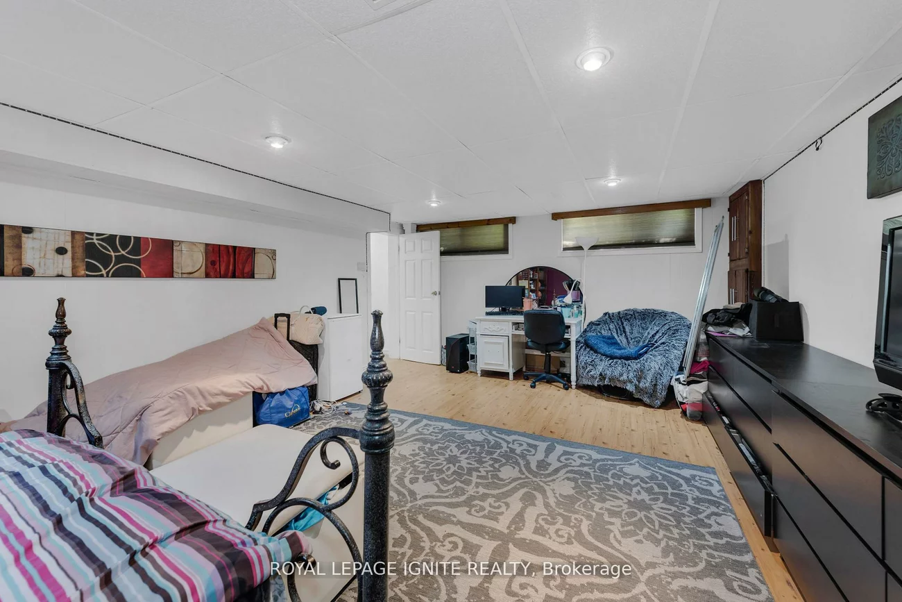 60, Kimbark, Northwood Park, Brampton