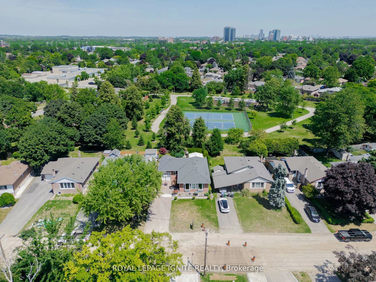 60, Kimbark, Northwood Park, Brampton