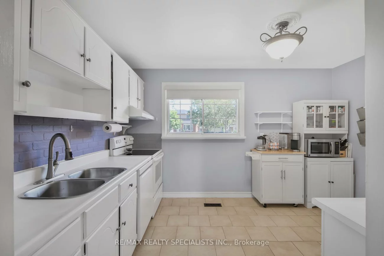 65, Charters, Madoc, Brampton