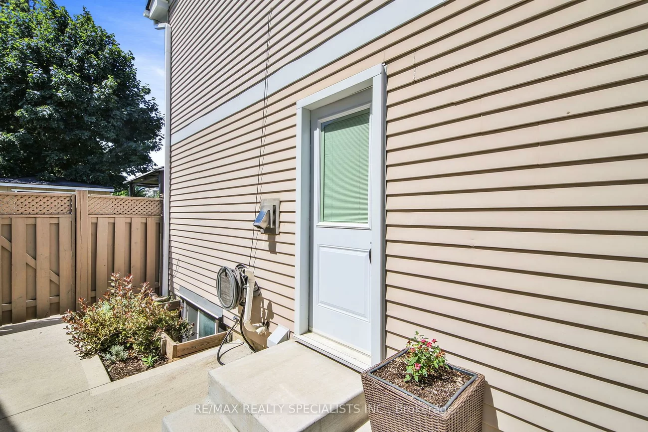 65, Charters, Madoc, Brampton
