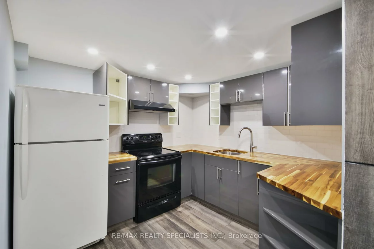 65, Charters, Madoc, Brampton