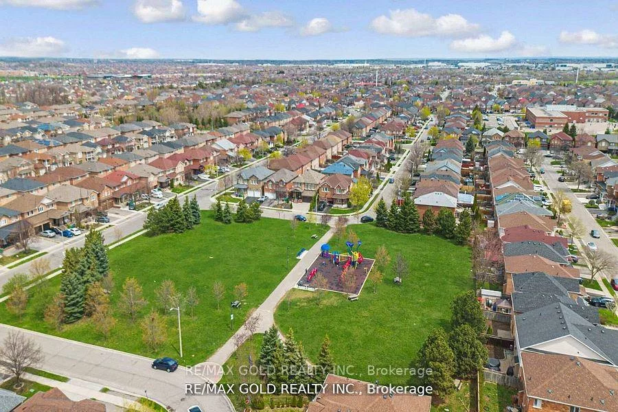 36, Roxton, Fletcher's Meadow, Brampton