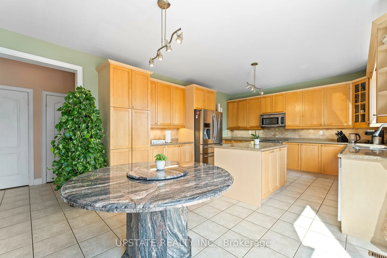 28, Cosmo, Vales of Castlemore, Brampton