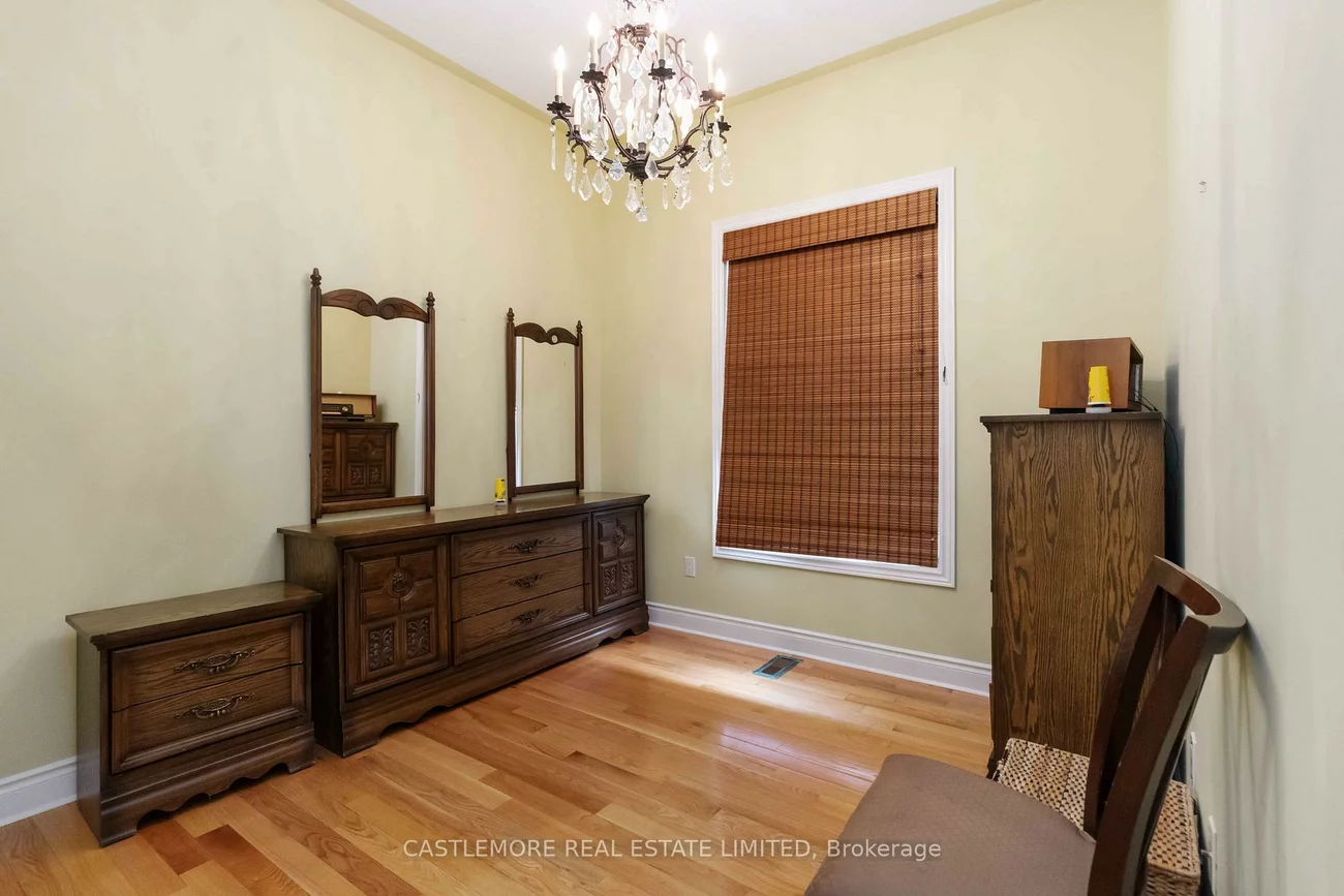 39, Saint Hubert, Vales of Castlemore, Brampton