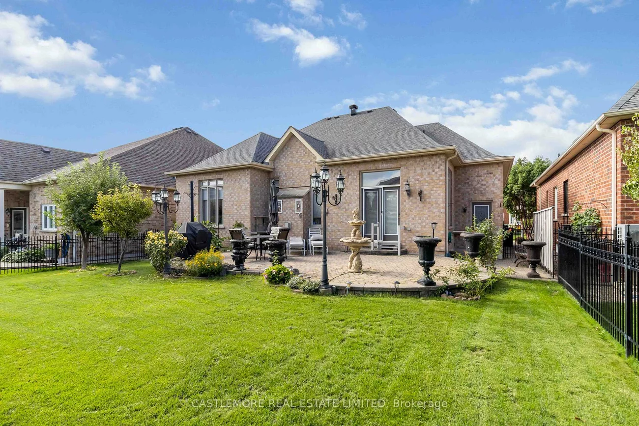 39, Saint Hubert, Vales of Castlemore, Brampton