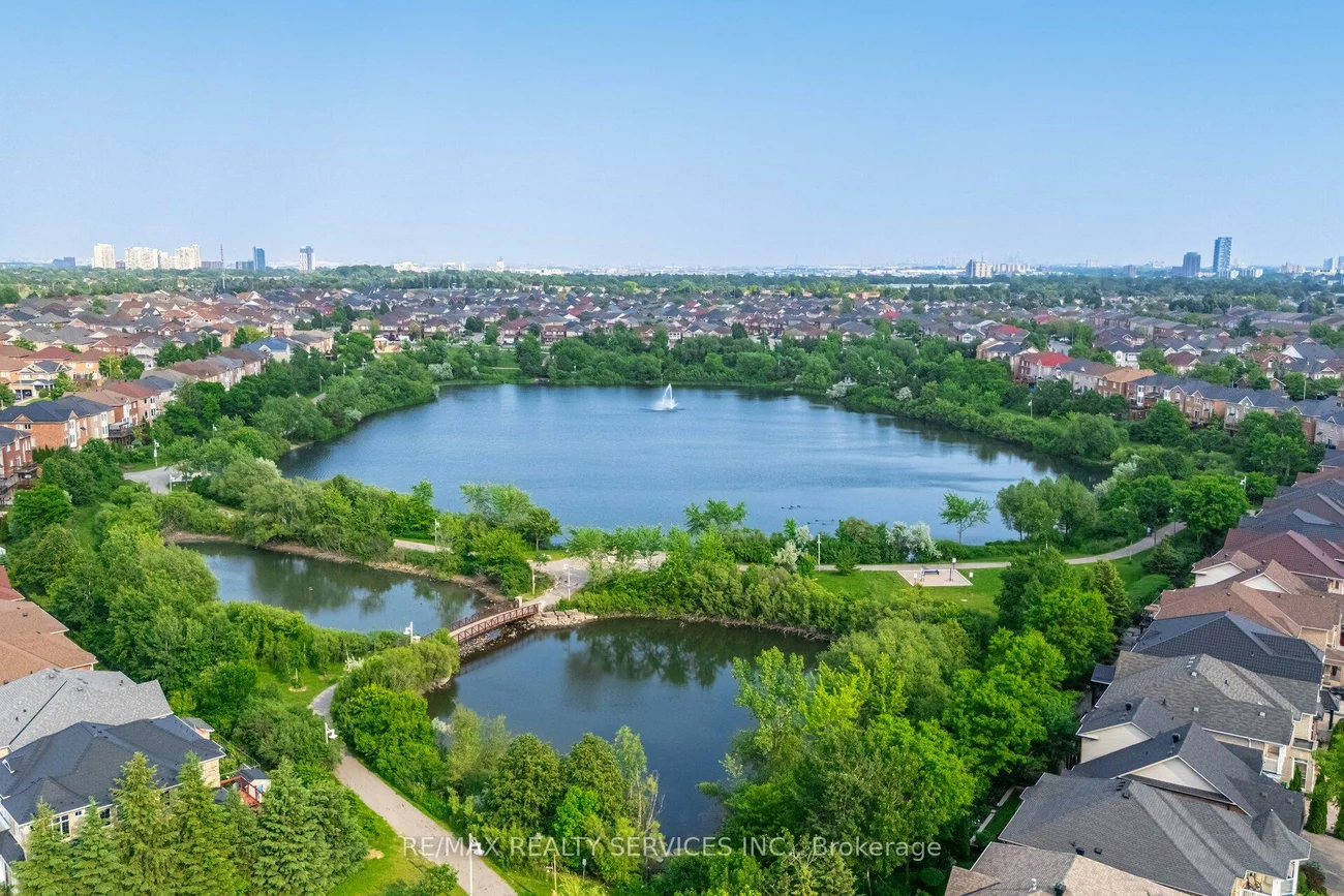 10, Martree, Madoc, Brampton