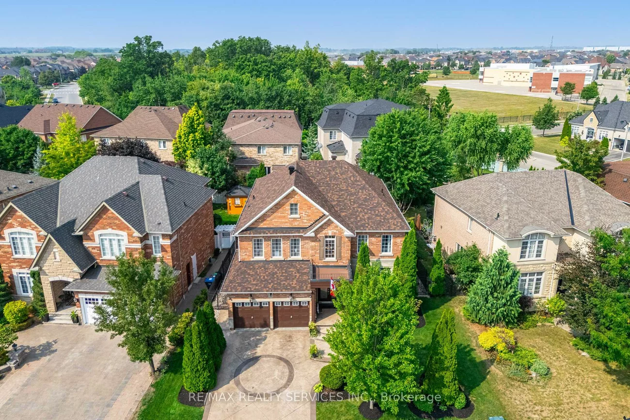 6, Hugo, Vales of Castlemore North, Brampton