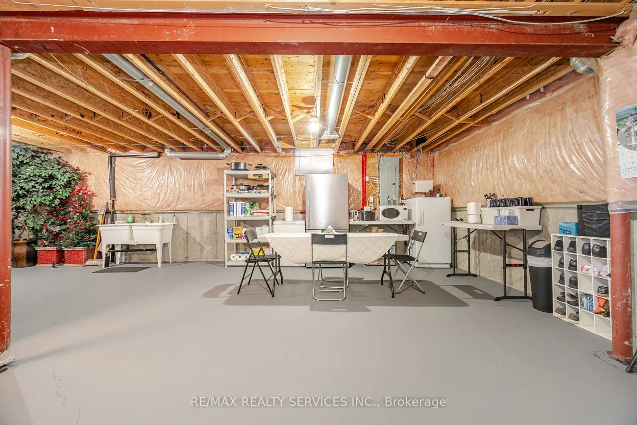 6, Hugo, Vales of Castlemore North, Brampton