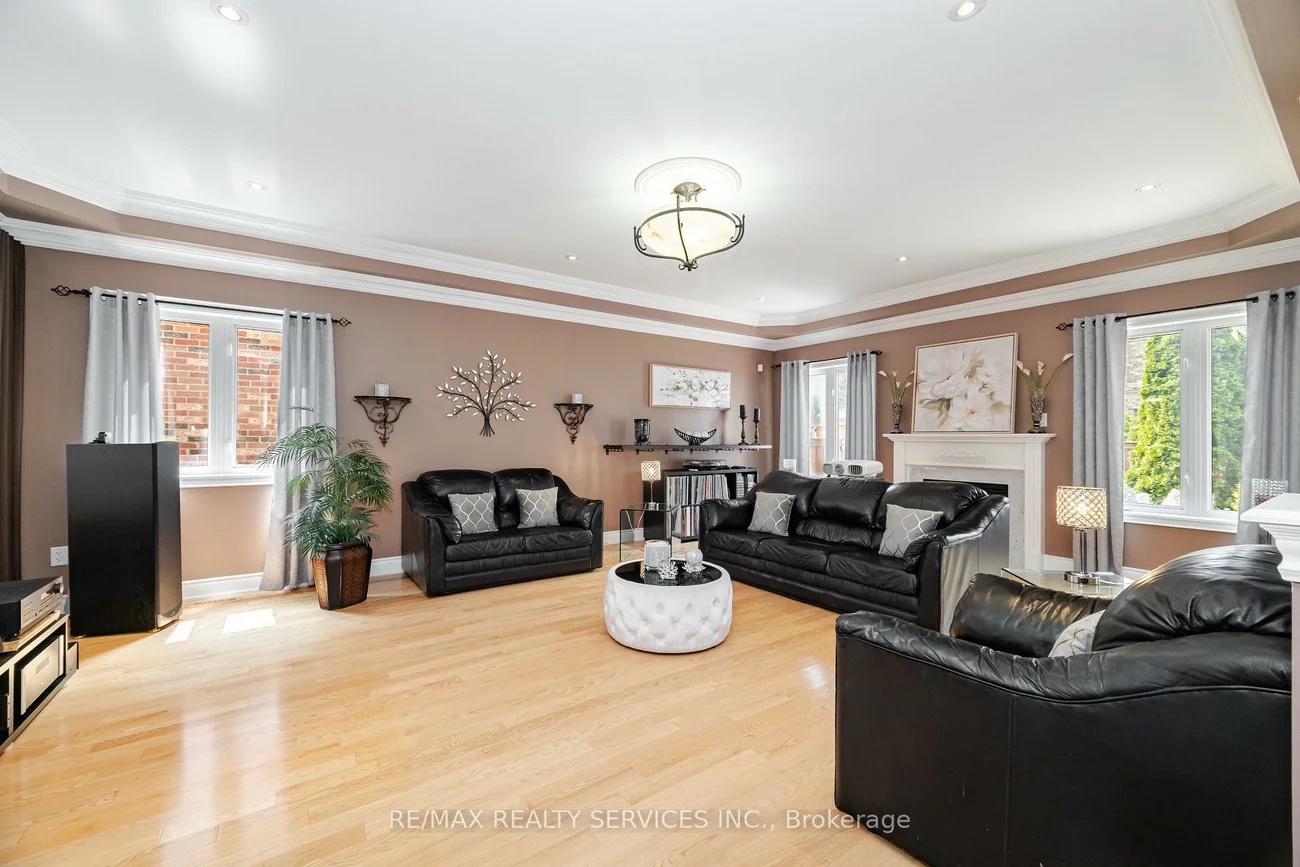 6, Hugo, Vales of Castlemore North, Brampton