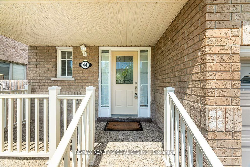 44, Deforest, Fletcher's Meadow, Brampton