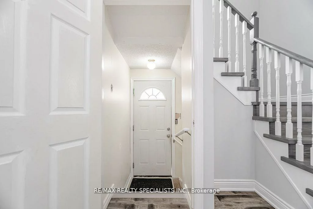44, Deforest, Fletcher's Meadow, Brampton
