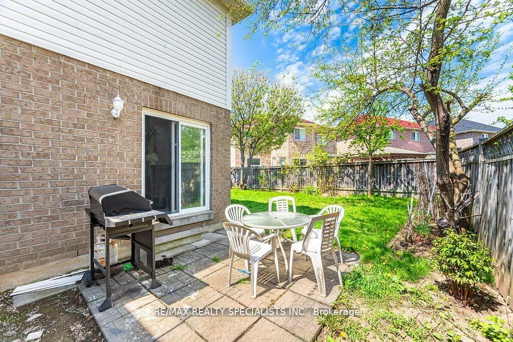 44, Deforest, Fletcher's Meadow, Brampton