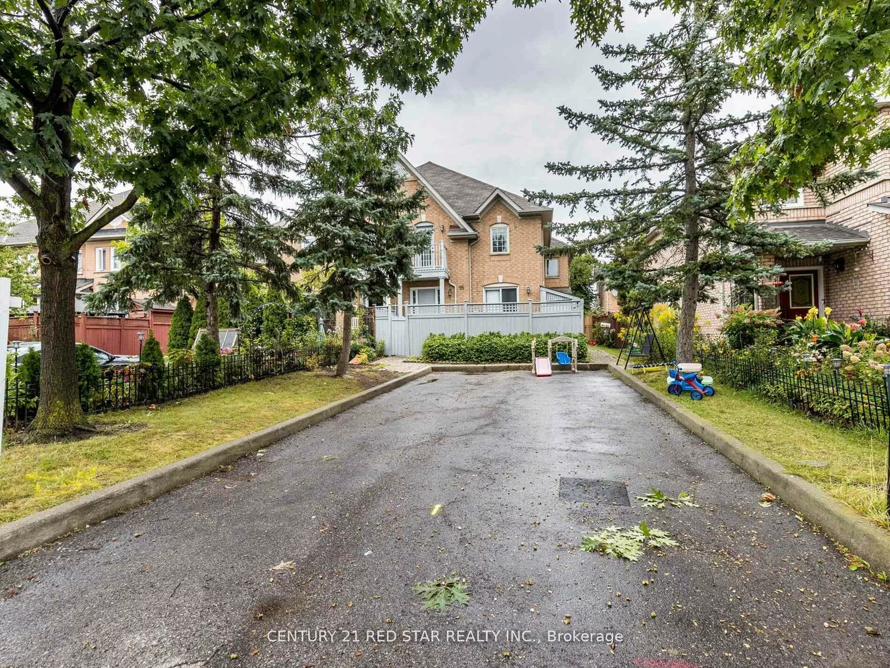 95, Yellow Brick, Brampton North, Brampton