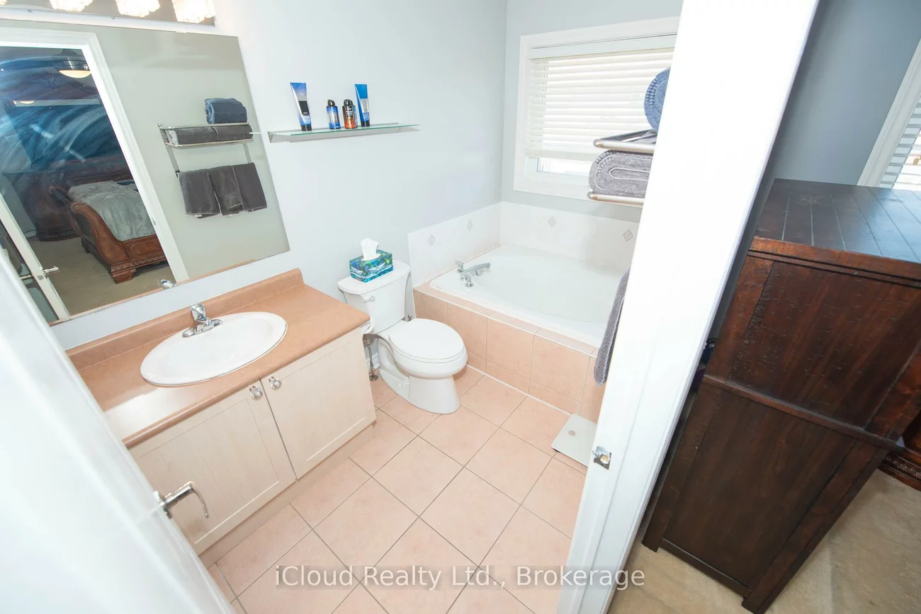 19, Fountainview, Bramalea North Industrial, Brampton