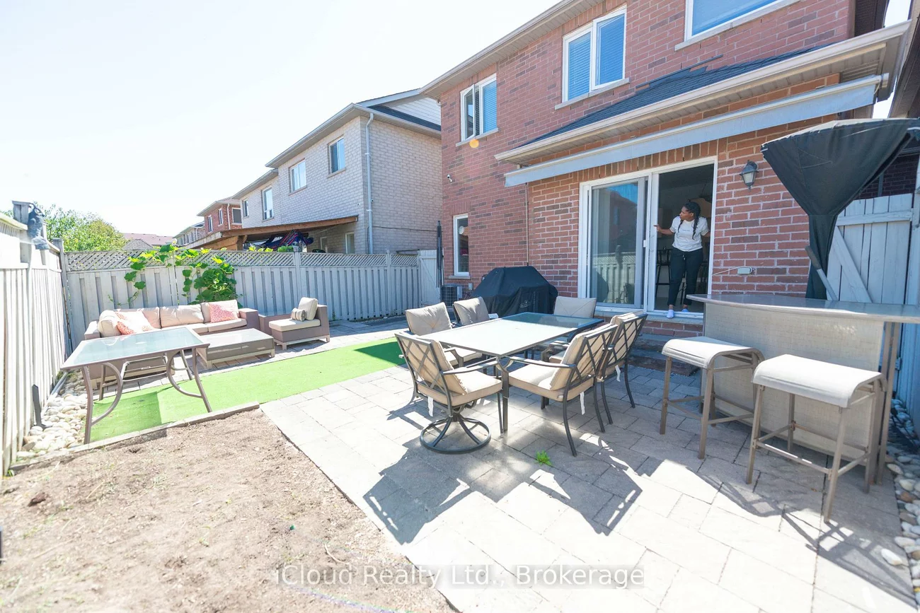 19, Fountainview, Bramalea North Industrial, Brampton