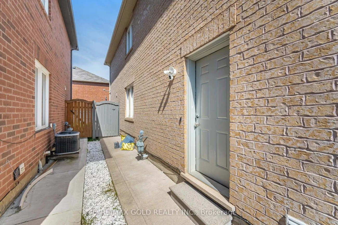 8, Caliper, Bram East, Brampton