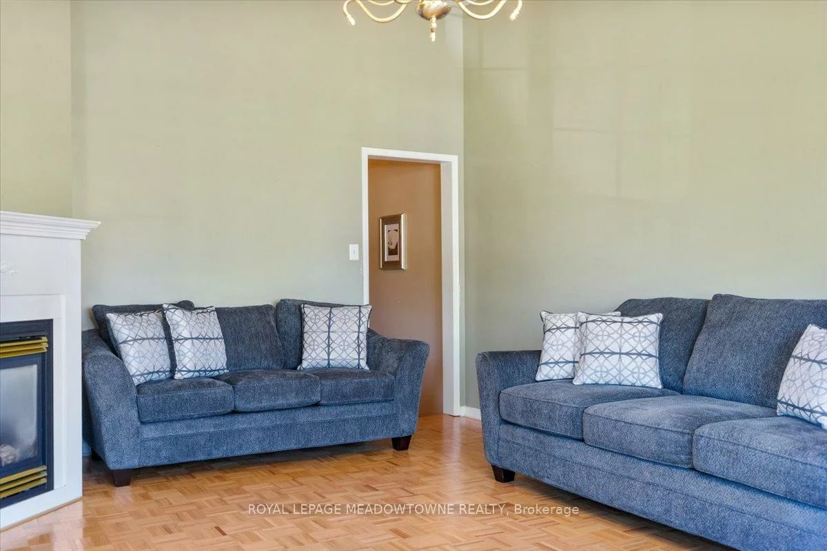 13, Albright, Fletcher's Creek Village, Brampton