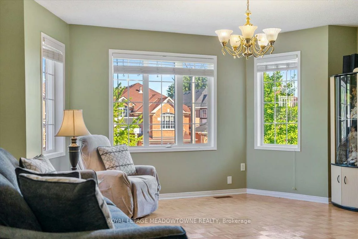 13, Albright, Fletcher's Creek Village, Brampton