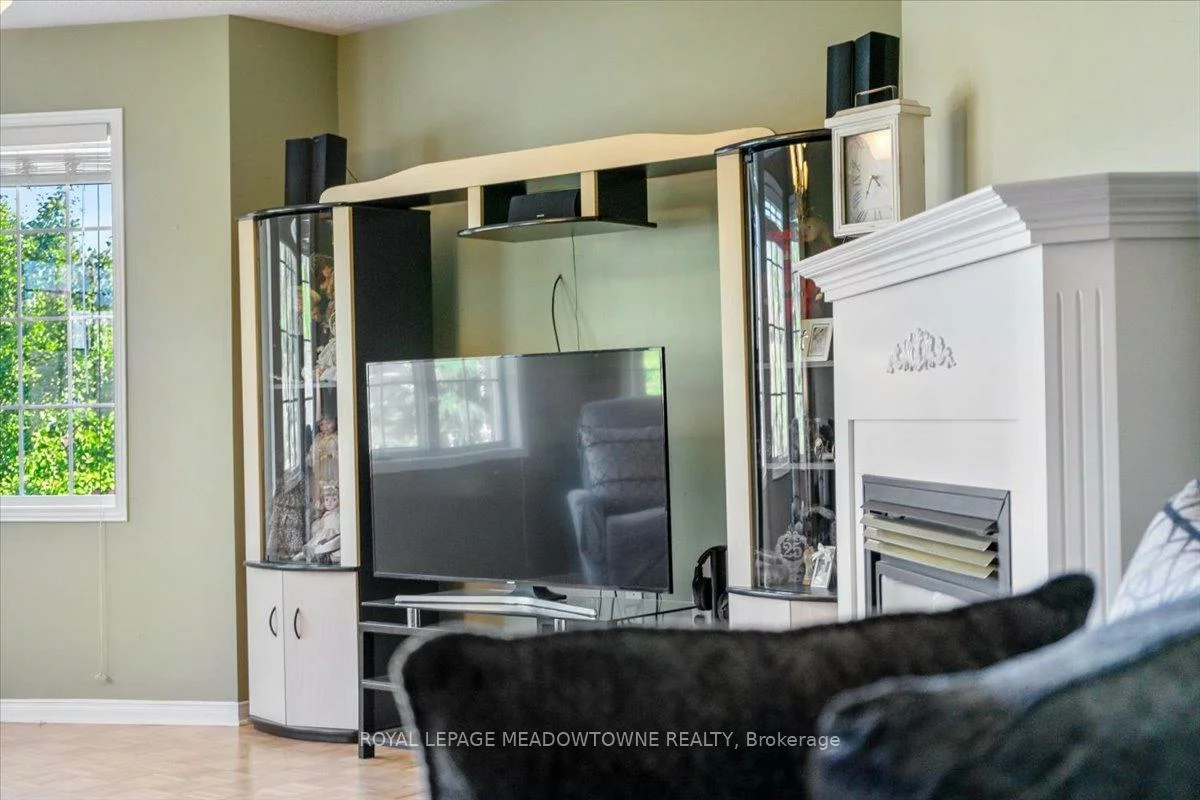 13, Albright, Fletcher's Creek Village, Brampton