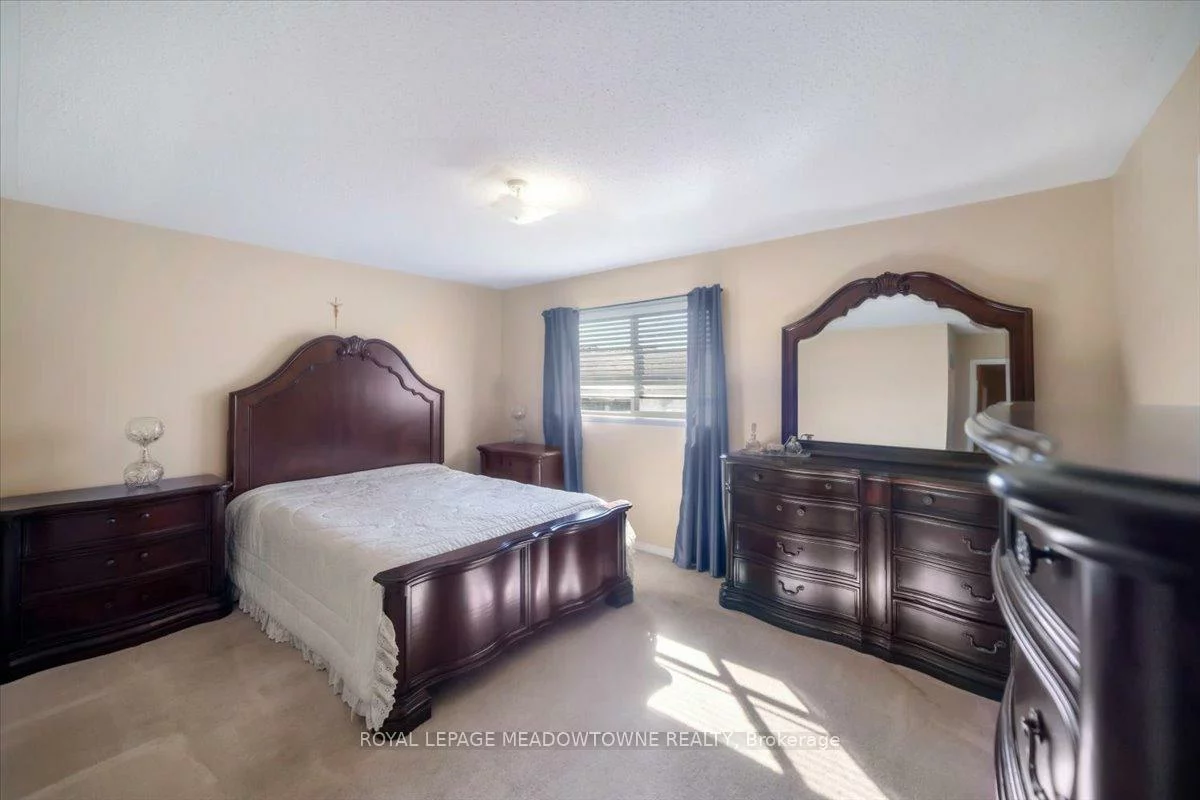 13, Albright, Fletcher's Creek Village, Brampton