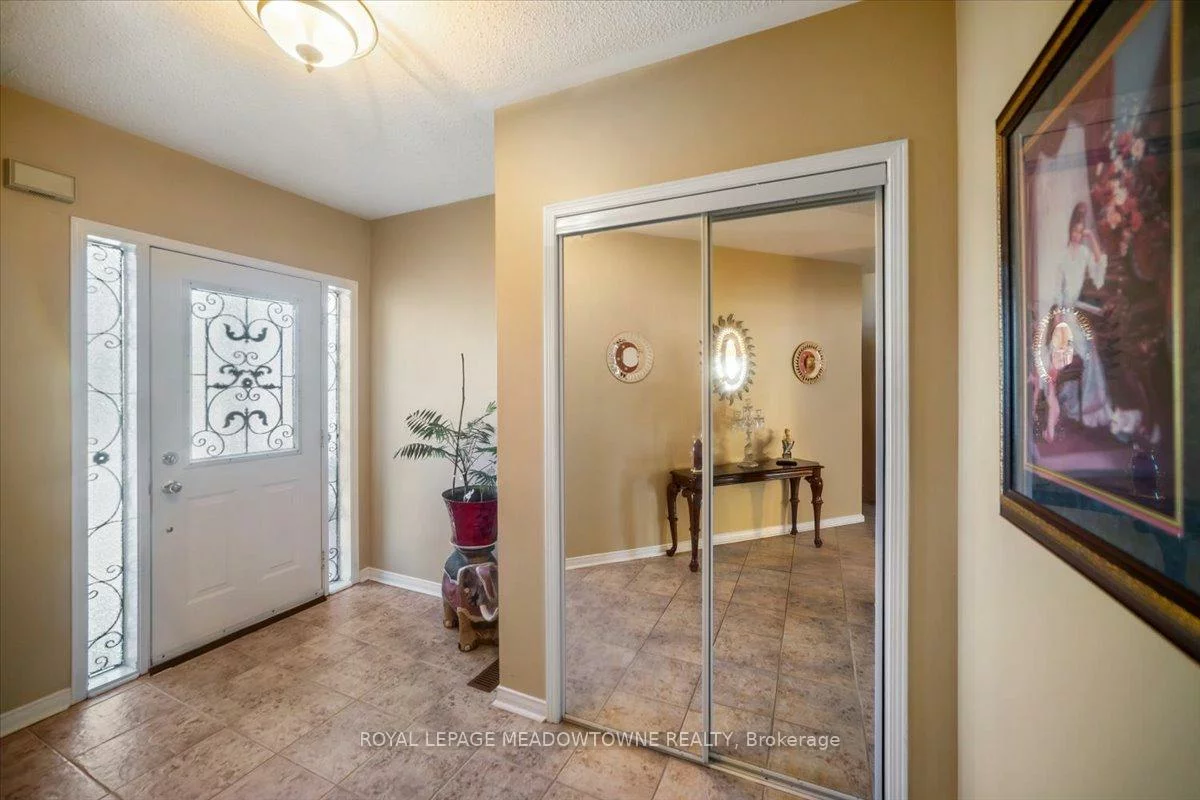 13, Albright, Fletcher's Creek Village, Brampton