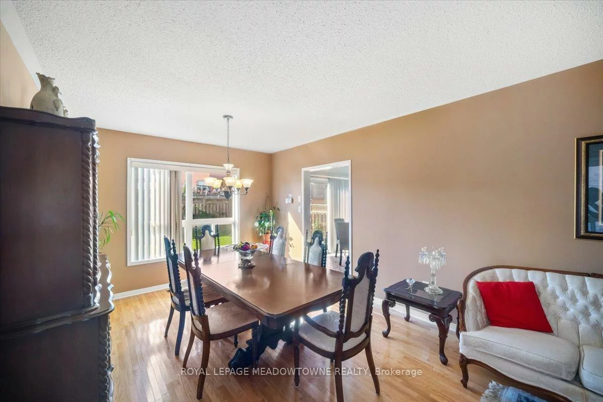 13, Albright, Fletcher's Creek Village, Brampton