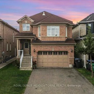 13, Albright, Fletcher's Creek Village, Brampton