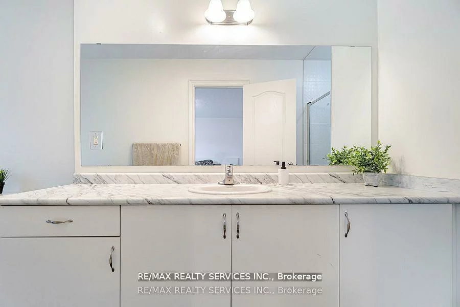 7, Lady Evelyn, Bram West, Brampton