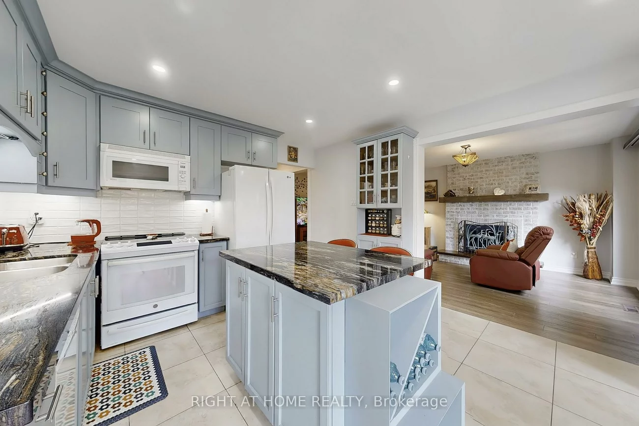 4, Peggy Anne Cove, Northgate, Brampton