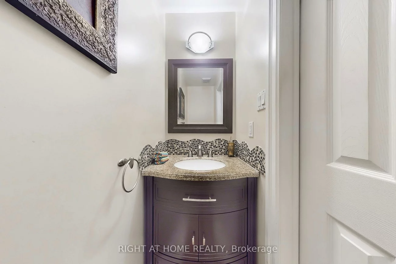 4, Peggy Anne Cove, Northgate, Brampton