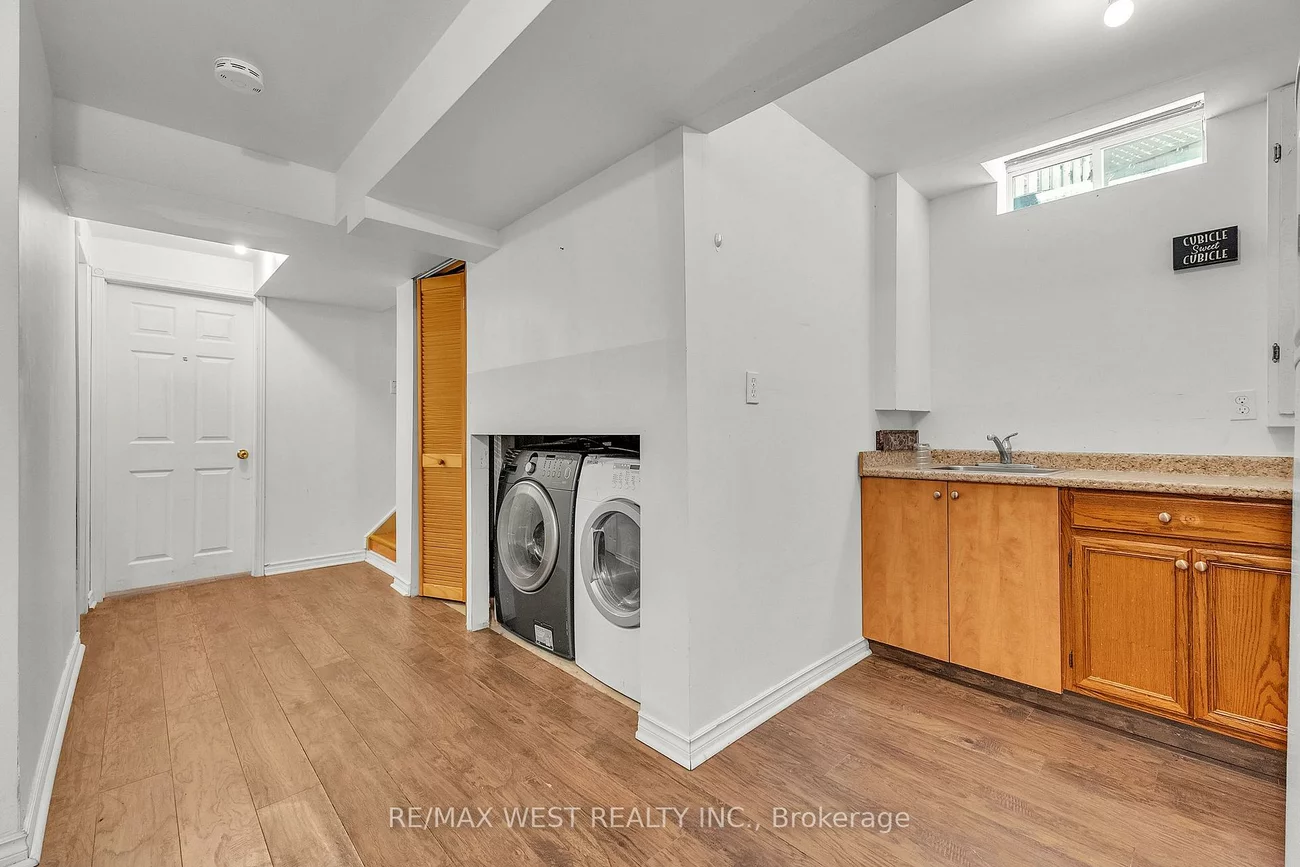 32, Weather Vane, Fletcher's Creek Village, Brampton