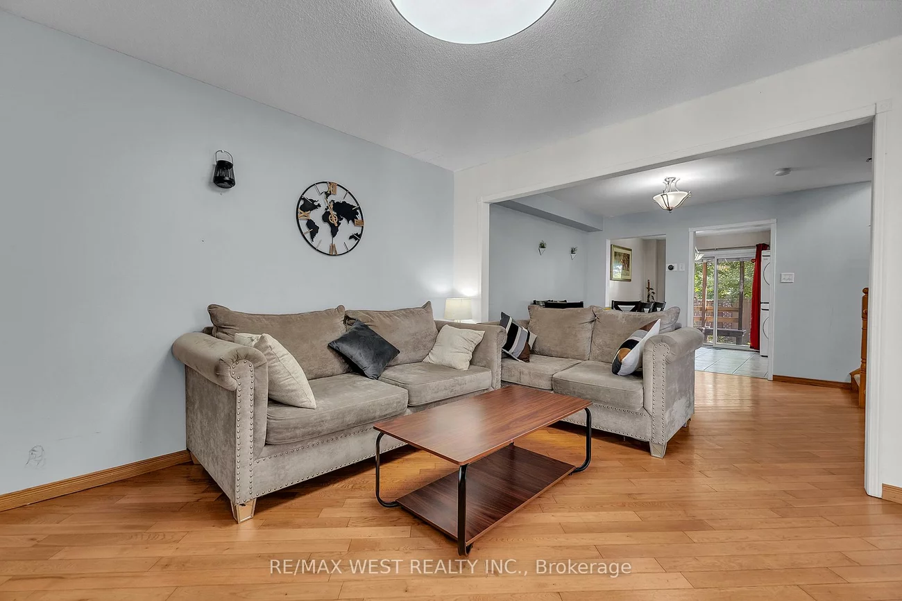 32, Weather Vane, Fletcher's Creek Village, Brampton