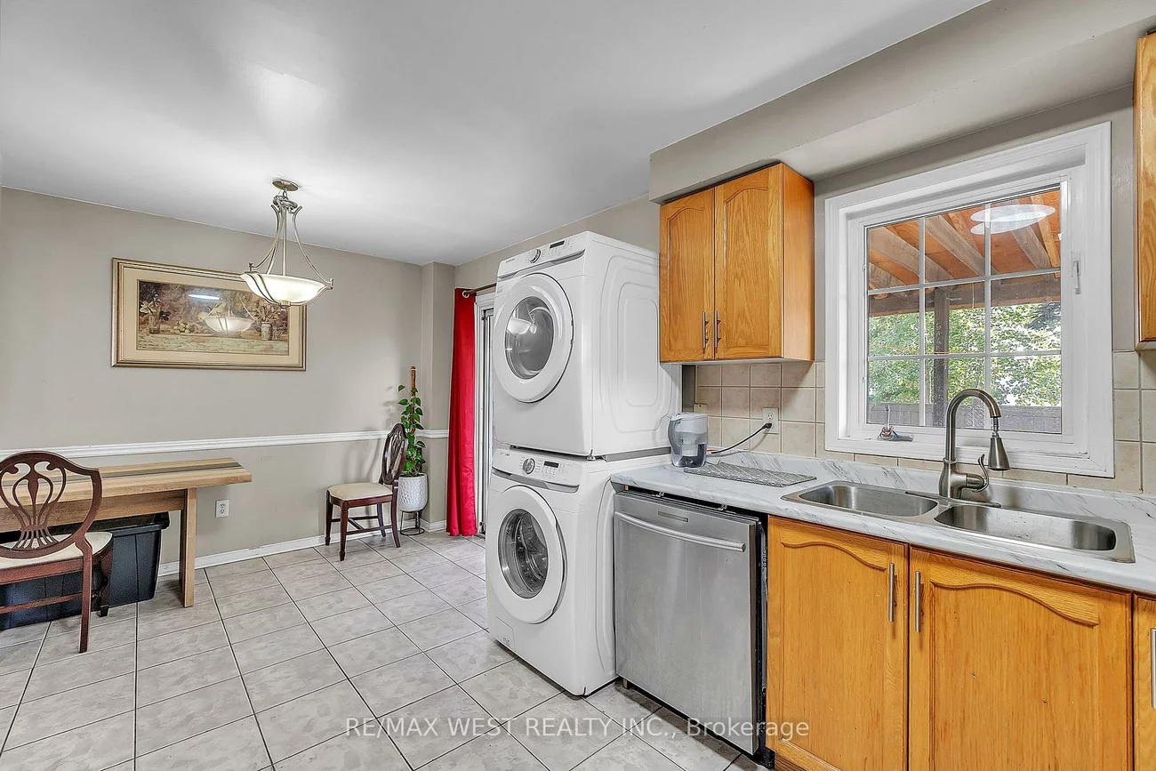 32, Weather Vane, Fletcher's Creek Village, Brampton