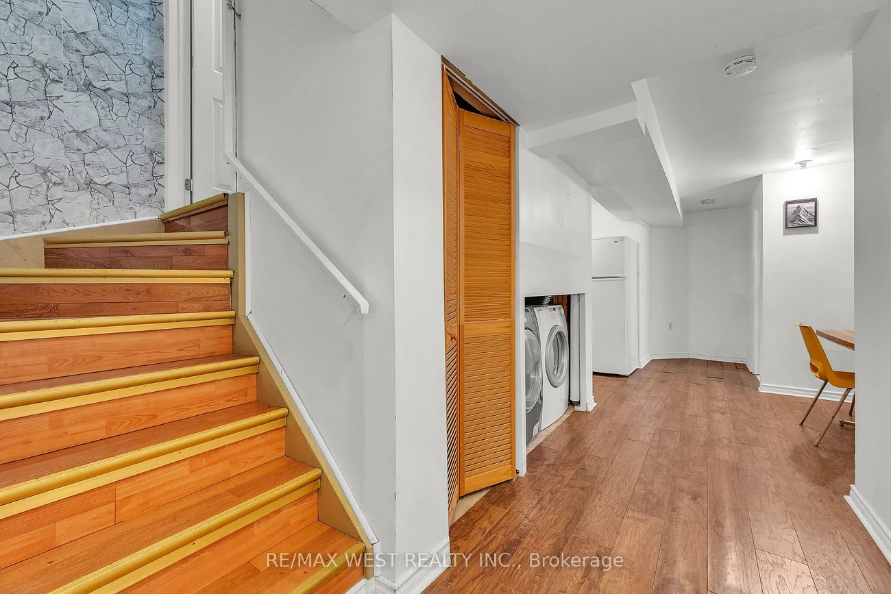 32, Weather Vane, Fletcher's Creek Village, Brampton